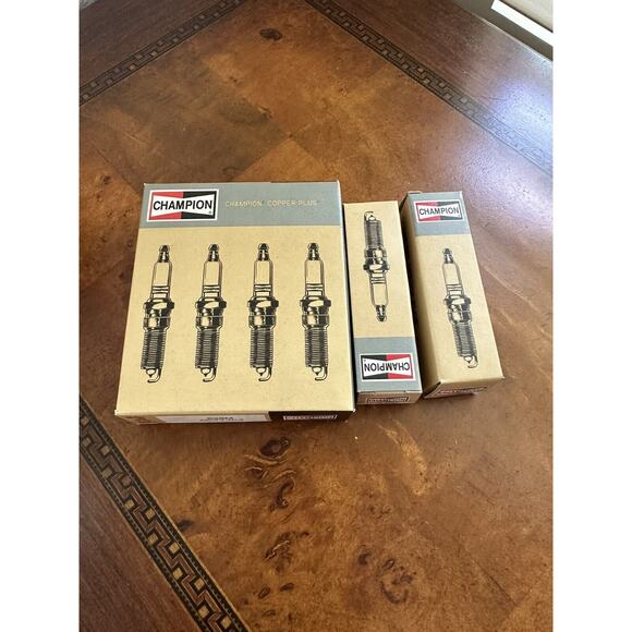 Spark Plug-Copper Plus Champion Spark Plug 828M - Picture 1 of 4